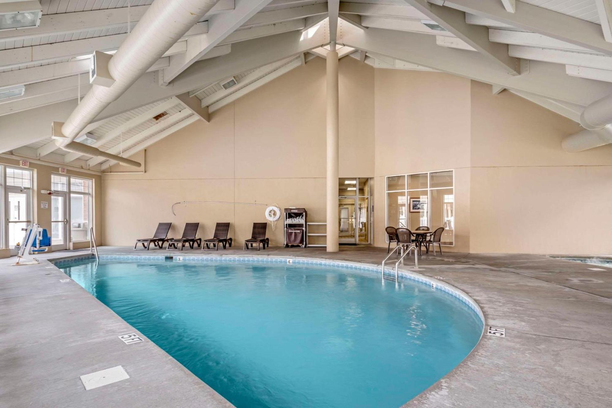 MainStay Suites Centro de Conferencias Pigeon Forge Exterior foto