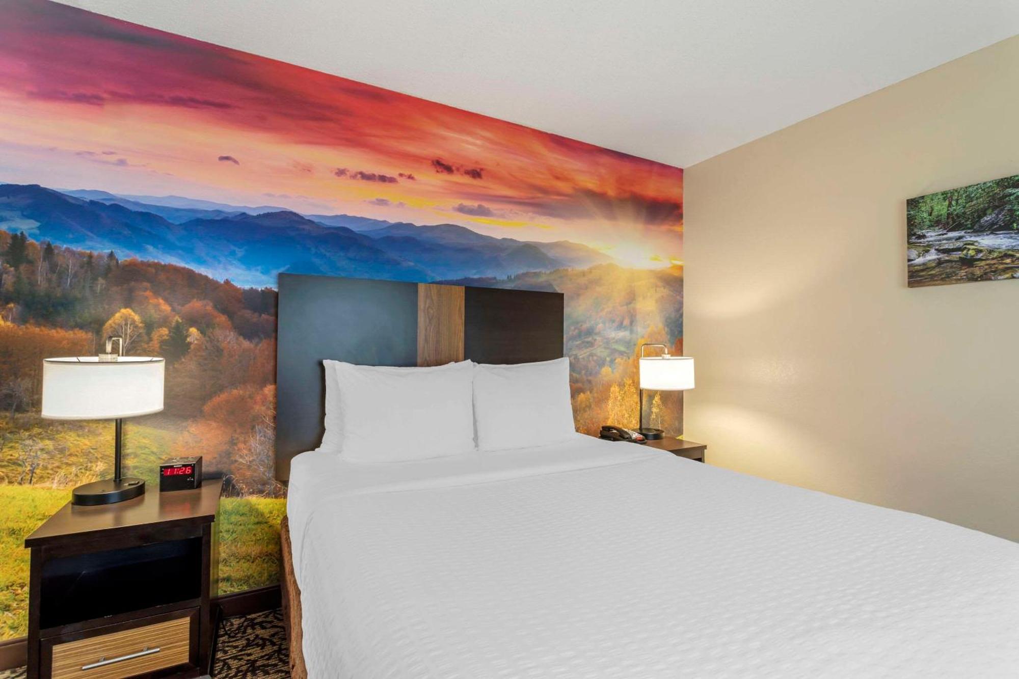 MainStay Suites Centro de Conferencias Pigeon Forge Exterior foto